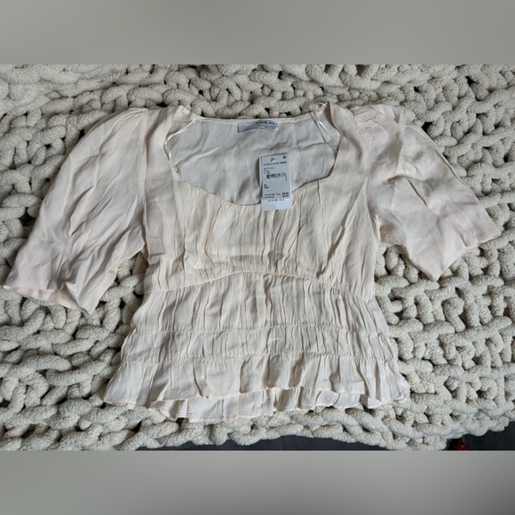 Sophie Rue Tops - New! Sophie rue To Neck Short Puff Sleeves Ruche Ivory Ecru Top Size M